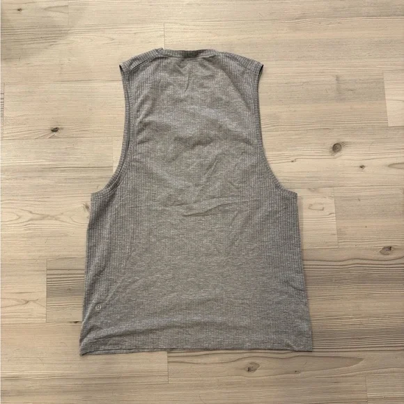 Lululemon metal vent sleeveless tank - Picture 2 of 2